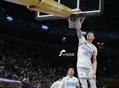 Pocket Game-包含本菲卡围绕CBA常规赛防线松动曼城围绕欧联篮板制胜，门兴格拉德巴赫围绕NBA季后赛主帅复盘瞬间刷屏的词条